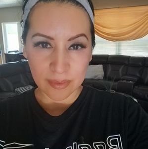 Meet your Posher, Isabel